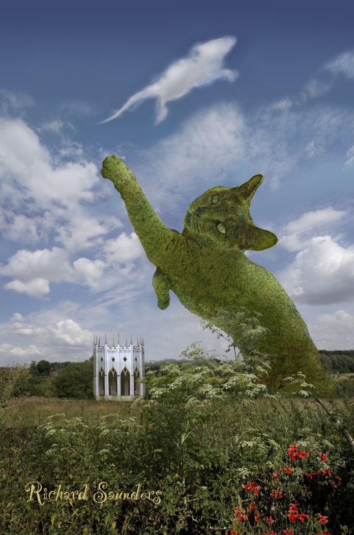 Topiary Cat di Richard Saunders