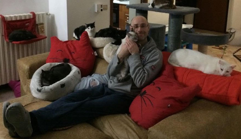 Diritti degli animali: l’impegno di Simone, “gattaro” doc